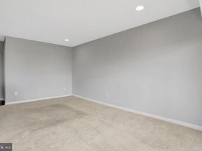 6001 Arlington Boulevard 821, Falls Church VA 22044