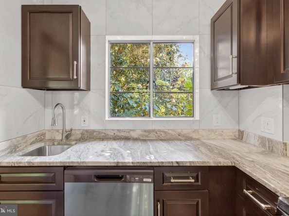 1649 Preston Road, Alexandria VA 22302