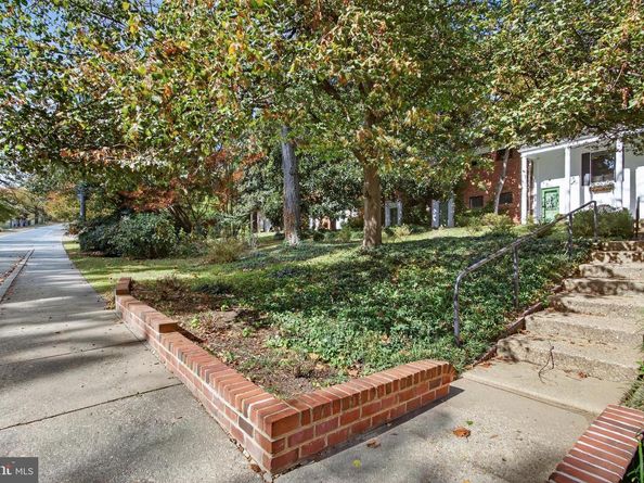 1649 Preston Road, Alexandria VA 22302