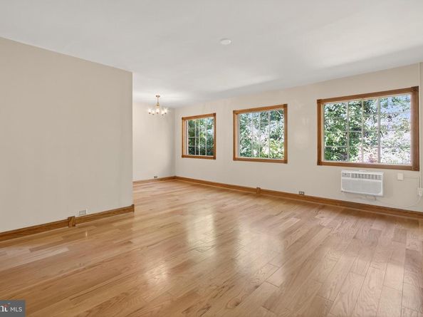 1649 Preston Road, Alexandria VA 22302