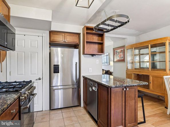 2710 S 11TH Street, Philadelphia PA 19148