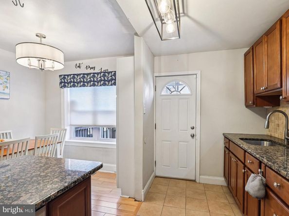 2710 S 11TH Street, Philadelphia PA 19148