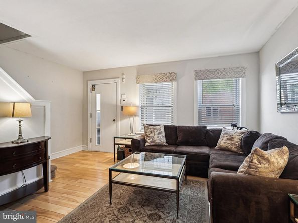 2710 S 11TH Street, Philadelphia PA 19148