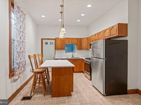 627 N 32nd Street, Philadelphia PA 19104