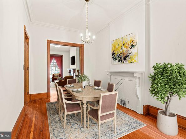 627 N 32nd Street, Philadelphia PA 19104