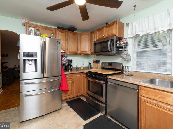 2637 Woodland Road, Abington PA 19001