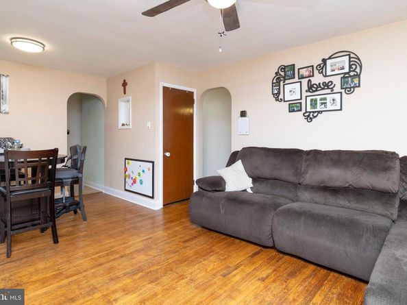 2637 Woodland Road, Abington PA 19001