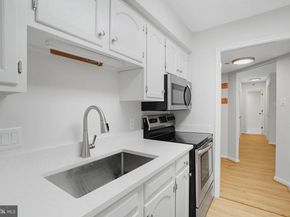 1301 N Courthouse Road 611, Arlington VA 22201