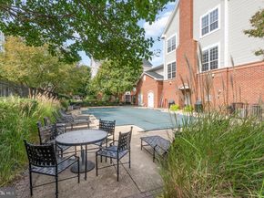 4850 Eisenhower Avenue 203, Alexandria VA 22304