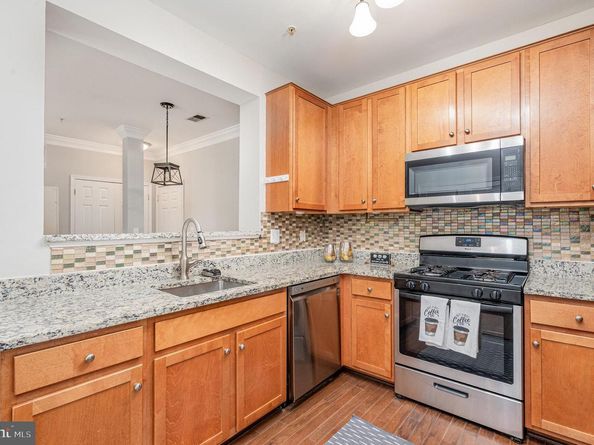 4850 Eisenhower Avenue 203, Alexandria VA 22304