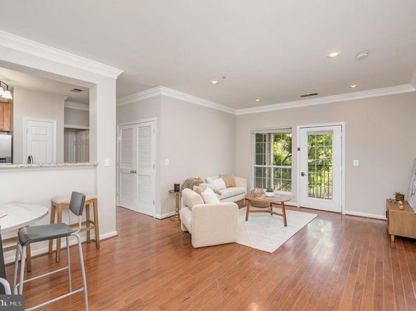 4850 Eisenhower Avenue 203, Alexandria VA 22304