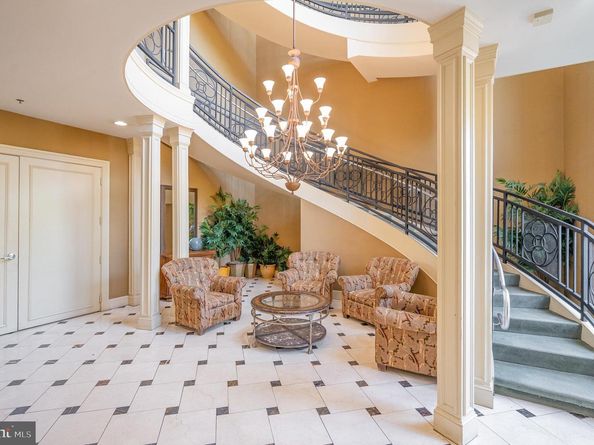 4850 Eisenhower Avenue 203, Alexandria VA 22304