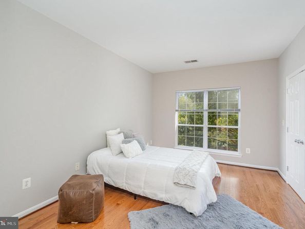 4850 Eisenhower Avenue 203, Alexandria VA 22304