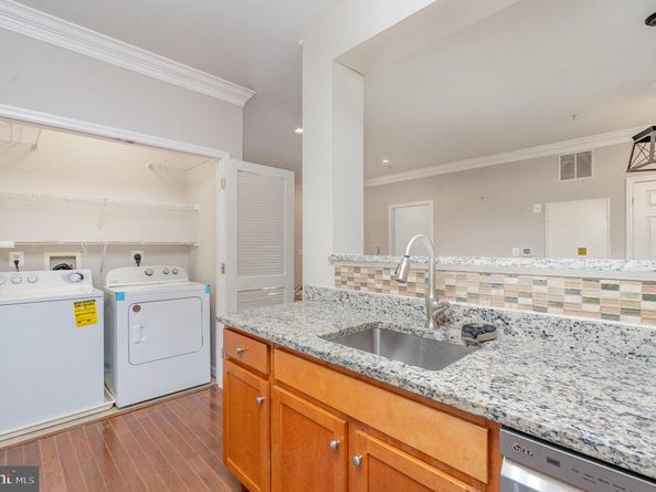 4850 Eisenhower Avenue 203, Alexandria VA 22304