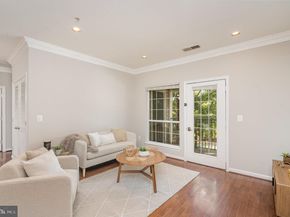 4850 Eisenhower Avenue 203, Alexandria VA 22304