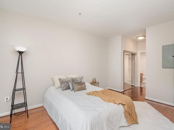 4850 Eisenhower Avenue 203, Alexandria VA 22304