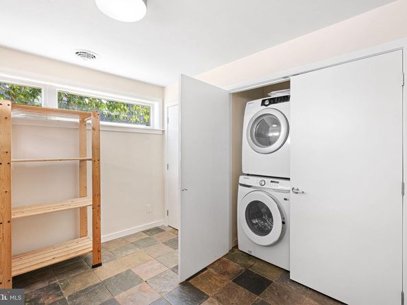 924 N 27TH Street, Philadelphia PA 19130