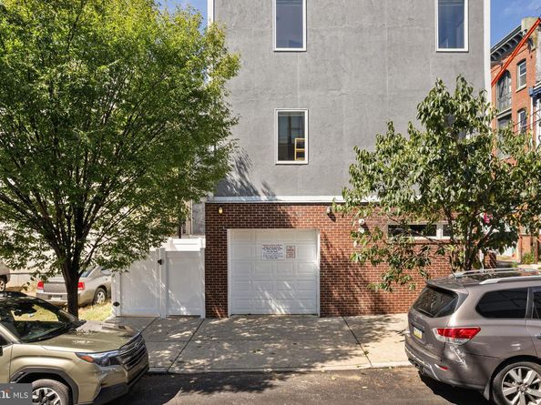 924 N 27TH Street, Philadelphia PA 19130