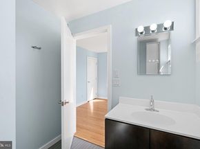 924 N 27TH Street, Philadelphia PA 19130