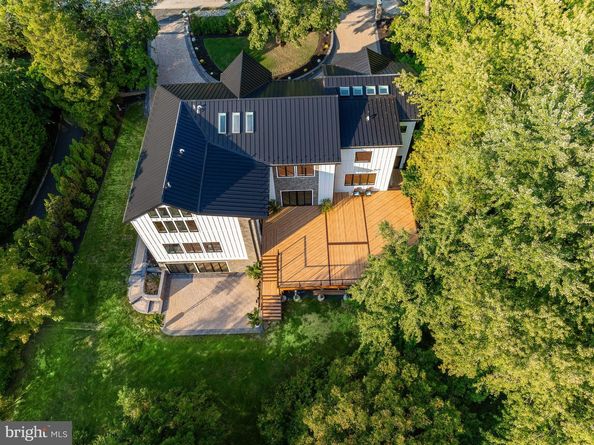 9402 Meadowbrook Avenue, Philadelphia PA 19118