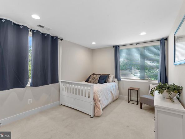 2823 24TH Road S, Arlington VA 22206