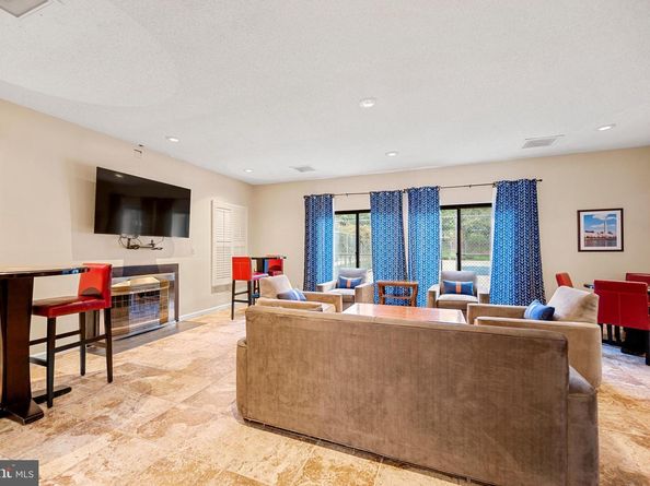 2100 Langston Boulevard 112, Arlington VA 22201