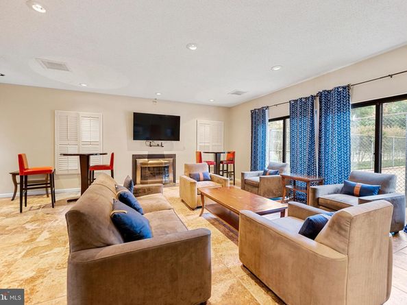 2100 Langston Boulevard 112, Arlington VA 22201