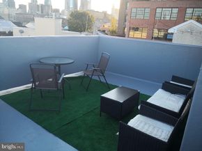 1008 Green Street, Philadelphia PA 19123