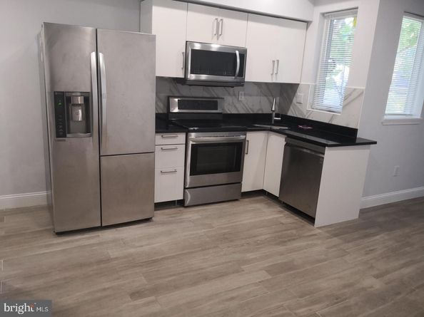 1008 Green Street, Philadelphia PA 19123