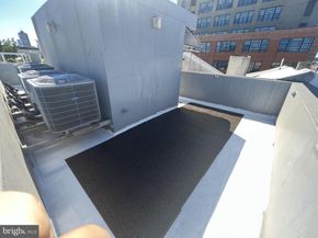 1008 Green Street, Philadelphia PA 19123