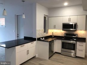 1008 Green Street, Philadelphia PA 19123