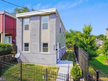 5338 Jay Street NE