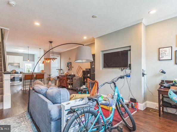 132 Davis Street, Philadelphia PA 19127