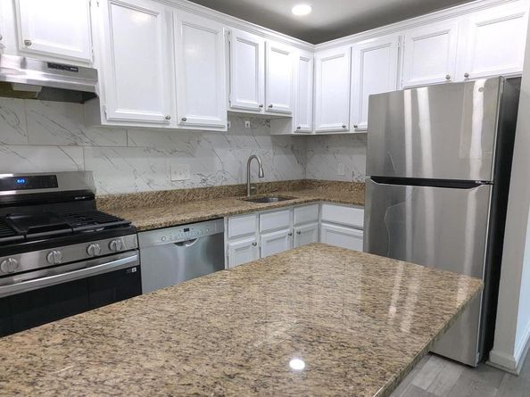 7354 Route 29 54/T2, Falls Church VA 22046