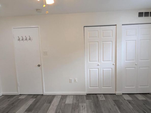 7354 Route 29 54/T2, Falls Church VA 22046