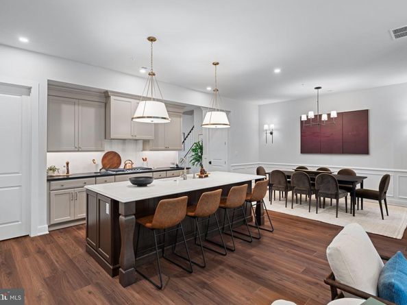 101 River Trail Circle HARPER, King Of Prussia PA 19406
