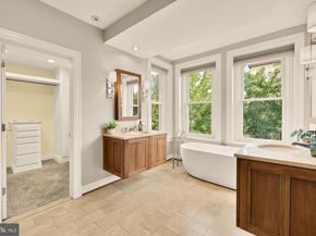 100 W Street NW, Washington DC 20001