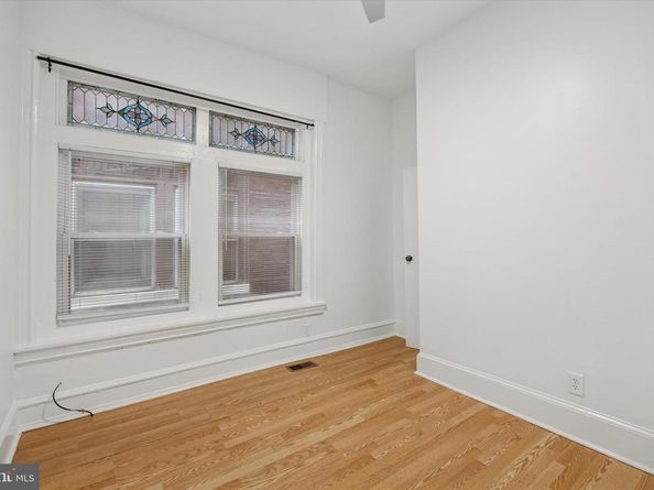 236 Buckingham Place, Philadelphia PA 19104