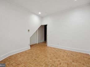 236 Buckingham Place, Philadelphia PA 19104