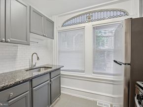 236 Buckingham Place, Philadelphia PA 19104