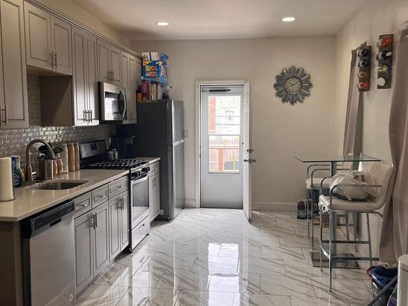 1526 N Robinson Street, Philadelphia PA 19151