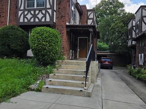 8237 Brookside Road, Elkins Park PA 19027