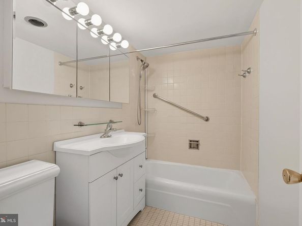 1317 4TH Street SW, Washington DC 20024