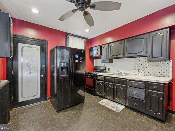 5630 Larchwood Avenue, Philadelphia PA 19143