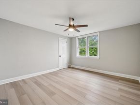 1074 Cedarwood Road, Glenolden PA 19036