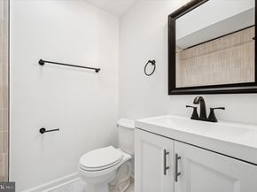 1074 Cedarwood Road, Glenolden PA 19036
