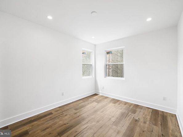 952 N 5TH Street, Philadelphia PA 19123