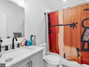 952 N 5TH Street, Philadelphia PA 19123