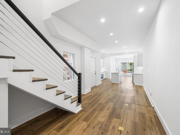 952 N 5TH Street, Philadelphia PA 19123