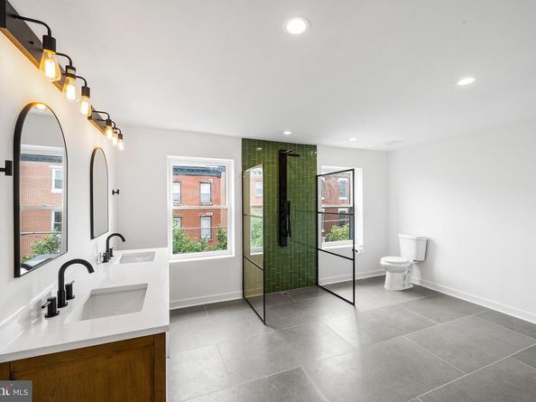952 N 5TH Street, Philadelphia PA 19123